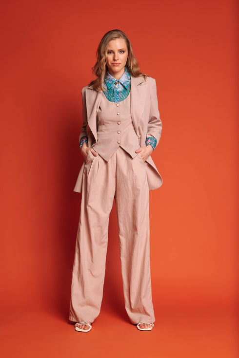 Iraida Ethereal - Avery Blazer